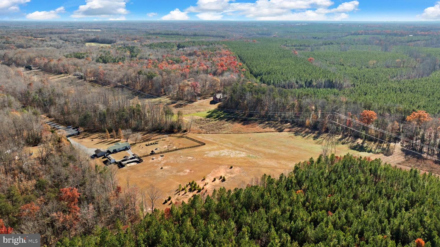 3100 DANBURY CIR, SPOTSYLVANIA, Virginia 22551, 3 Bedrooms Bedrooms, 5 Rooms Rooms,2 BathroomsBathrooms,Residential,For sale,3100 DANBURY CIR,VASP2037692 MLS # VASP2037692