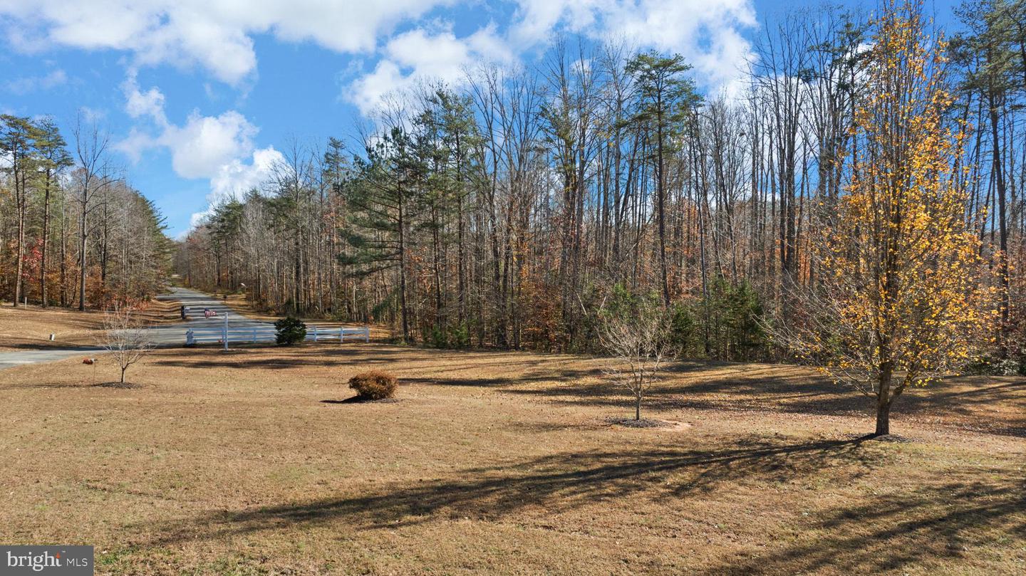 3100 DANBURY CIR, SPOTSYLVANIA, Virginia 22551, 3 Bedrooms Bedrooms, 5 Rooms Rooms,2 BathroomsBathrooms,Residential,For sale,3100 DANBURY CIR,VASP2037692 MLS # VASP2037692