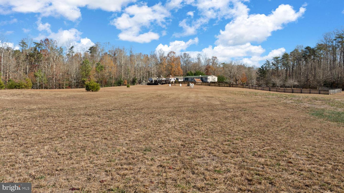 3100 DANBURY CIR, SPOTSYLVANIA, Virginia 22551, 3 Bedrooms Bedrooms, 5 Rooms Rooms,2 BathroomsBathrooms,Residential,For sale,3100 DANBURY CIR,VASP2037692 MLS # VASP2037692