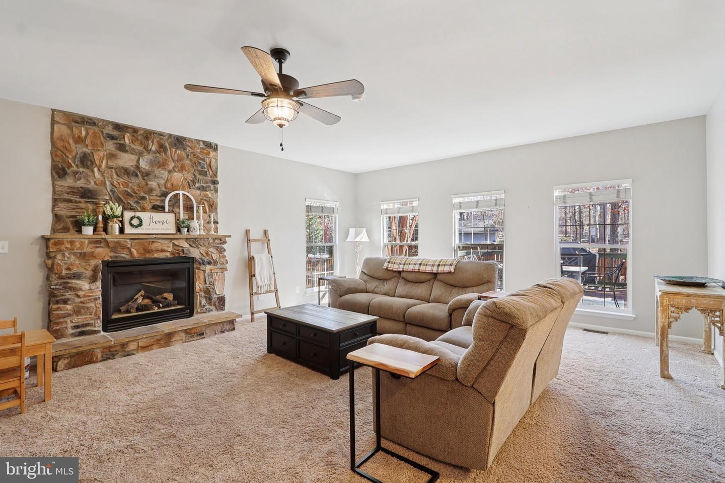 10576 CORAL BERRY DR, MANASSAS, Virginia 20110, 4 Bedrooms Bedrooms, ,3 BathroomsBathrooms,Residential,For sale,10576 CORAL BERRY DR,VAPW2108140 MLS # VAPW2108140