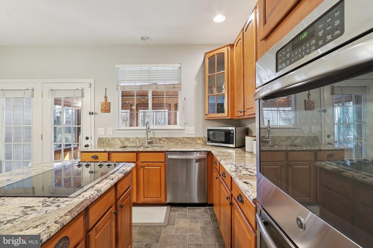 10576 CORAL BERRY DR, MANASSAS, Virginia 20110, 4 Bedrooms Bedrooms, ,3 BathroomsBathrooms,Residential,For sale,10576 CORAL BERRY DR,VAPW2108140 MLS # VAPW2108140