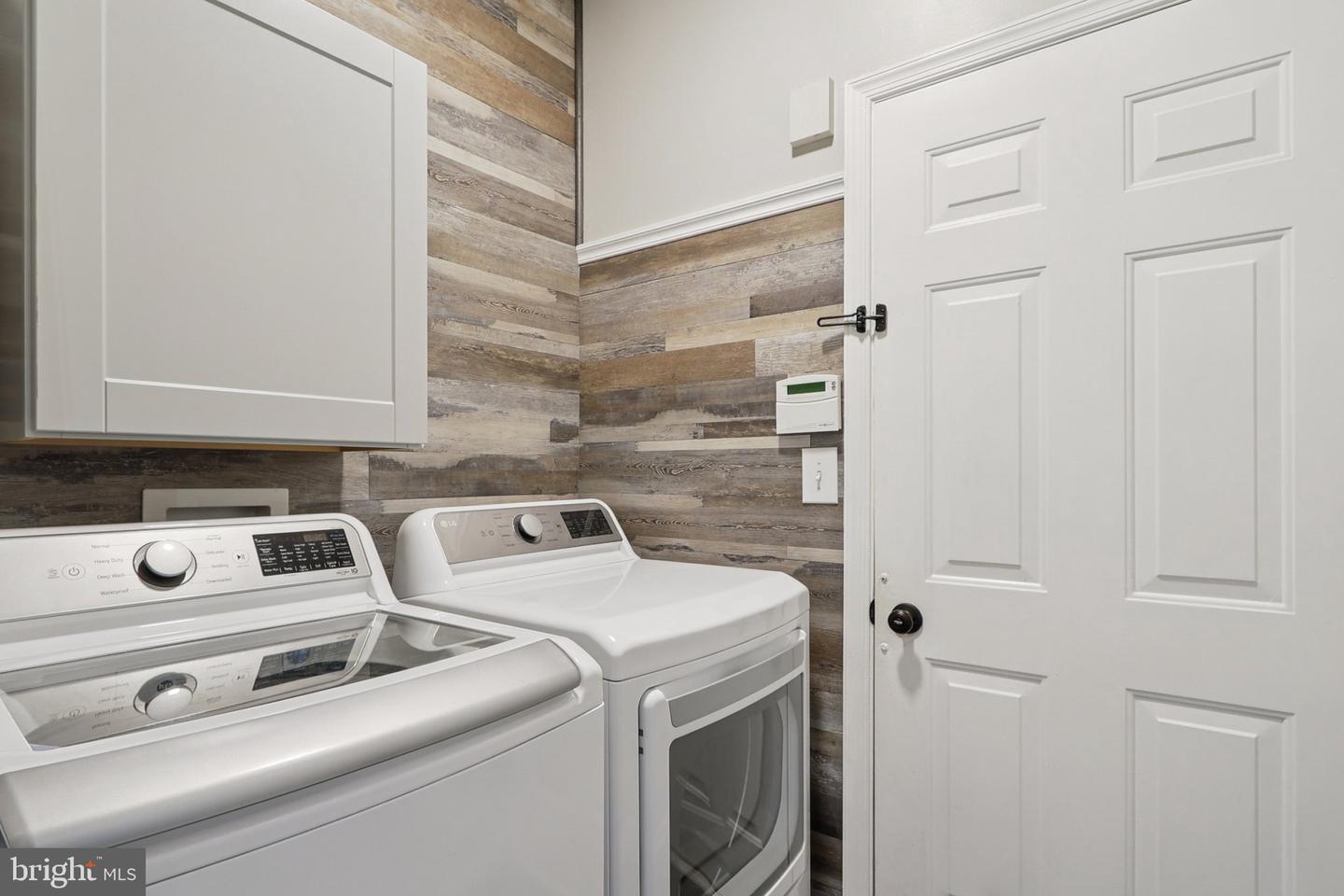 10576 CORAL BERRY DR, MANASSAS, Virginia 20110, 4 Bedrooms Bedrooms, ,3 BathroomsBathrooms,Residential,For sale,10576 CORAL BERRY DR,VAPW2108140 MLS # VAPW2108140