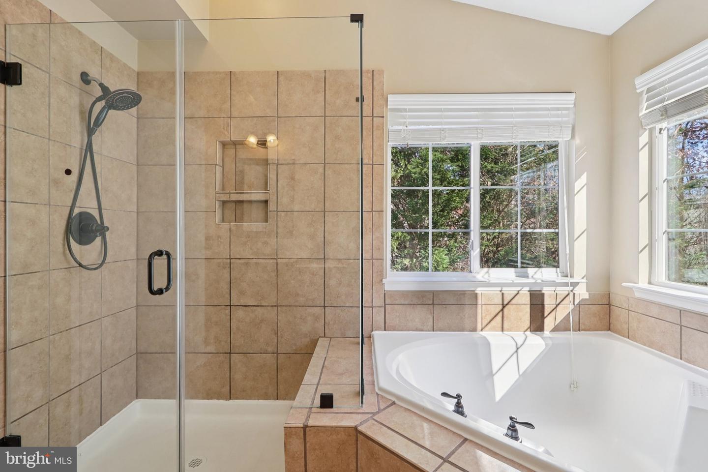 10576 CORAL BERRY DR, MANASSAS, Virginia 20110, 4 Bedrooms Bedrooms, ,3 BathroomsBathrooms,Residential,For sale,10576 CORAL BERRY DR,VAPW2108140 MLS # VAPW2108140