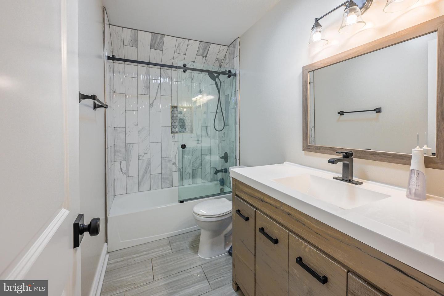 165 ANCIENT OAK LN, BERRYVILLE, Virginia 22611, 4 Bedrooms Bedrooms, 12 Rooms Rooms,3 BathroomsBathrooms,Residential,For sale,165 ANCIENT OAK LN,VACL2006242 MLS # VACL2006242 165 ANCIENT OAK LN, BERRYVILLE, Virginia 22611, 4 Bedrooms Bedrooms, 12 Rooms Rooms,3 BathroomsBathrooms,Residential,For sale,165 ANCIENT OAK LN,VACL2006242 MLS # VACL2006242