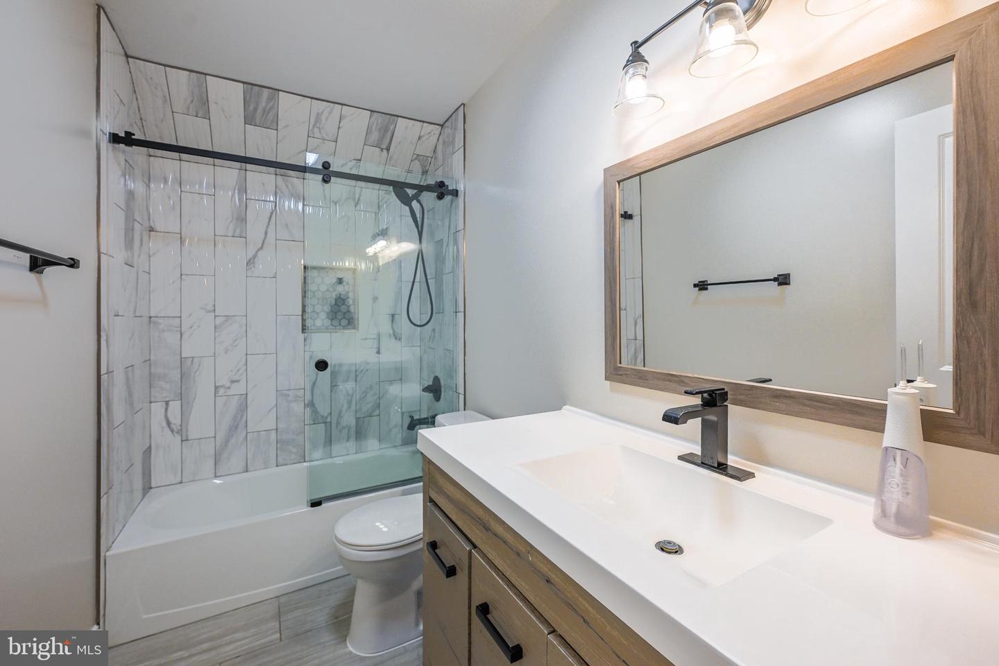 165 ANCIENT OAK LN, BERRYVILLE, Virginia 22611, 4 Bedrooms Bedrooms, 12 Rooms Rooms,3 BathroomsBathrooms,Residential,For sale,165 ANCIENT OAK LN,VACL2006242 MLS # VACL2006242 165 ANCIENT OAK LN, BERRYVILLE, Virginia 22611, 4 Bedrooms Bedrooms, 12 Rooms Rooms,3 BathroomsBathrooms,Residential,For sale,165 ANCIENT OAK LN,VACL2006242 MLS # VACL2006242