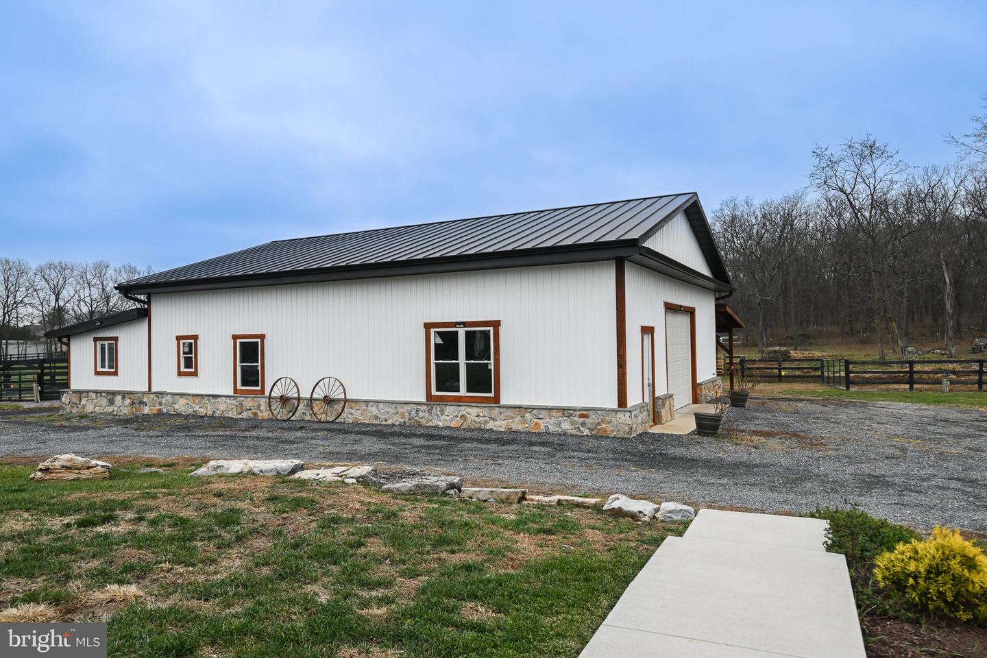 165 ANCIENT OAK LN, BERRYVILLE, Virginia 22611, 4 Bedrooms Bedrooms, 12 Rooms Rooms,3 BathroomsBathrooms,Residential,For sale,165 ANCIENT OAK LN,VACL2006242 MLS # VACL2006242 165 ANCIENT OAK LN, BERRYVILLE, Virginia 22611, 4 Bedrooms Bedrooms, 12 Rooms Rooms,3 BathroomsBathrooms,Residential,For sale,165 ANCIENT OAK LN,VACL2006242 MLS # VACL2006242