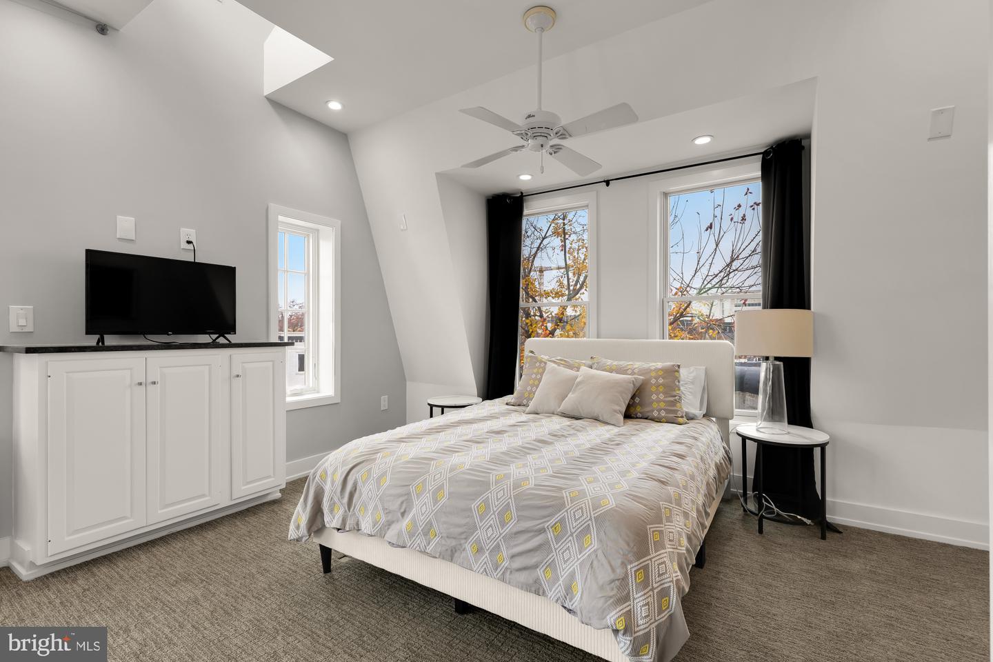 1829 5TH ST NW, WASHINGTON, District Of Columbia 20001, 7 Bedrooms Bedrooms, ,7 BathroomsBathrooms,Residential,For sale,1829 5TH ST NW,DCDC2232868 MLS # DCDC2232868