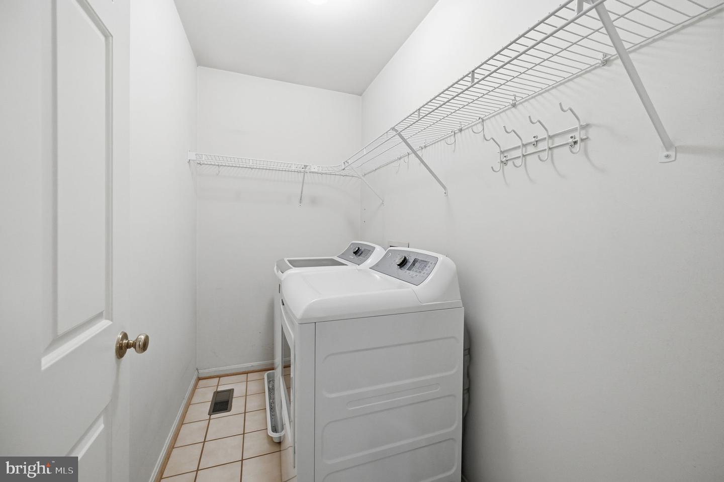 2218 WAKEROBIN LN, RESTON, Virginia 20191, 4 Bedrooms Bedrooms, ,3 BathroomsBathrooms,Residential,For sale,2218 WAKEROBIN LN,VAFX2280284 MLS # VAFX2280284 2218 WAKEROBIN LN, RESTON, Virginia 20191, 4 Bedrooms Bedrooms, ,3 BathroomsBathrooms,Residential,For sale,2218 WAKEROBIN LN,VAFX2280284 MLS # VAFX2280284