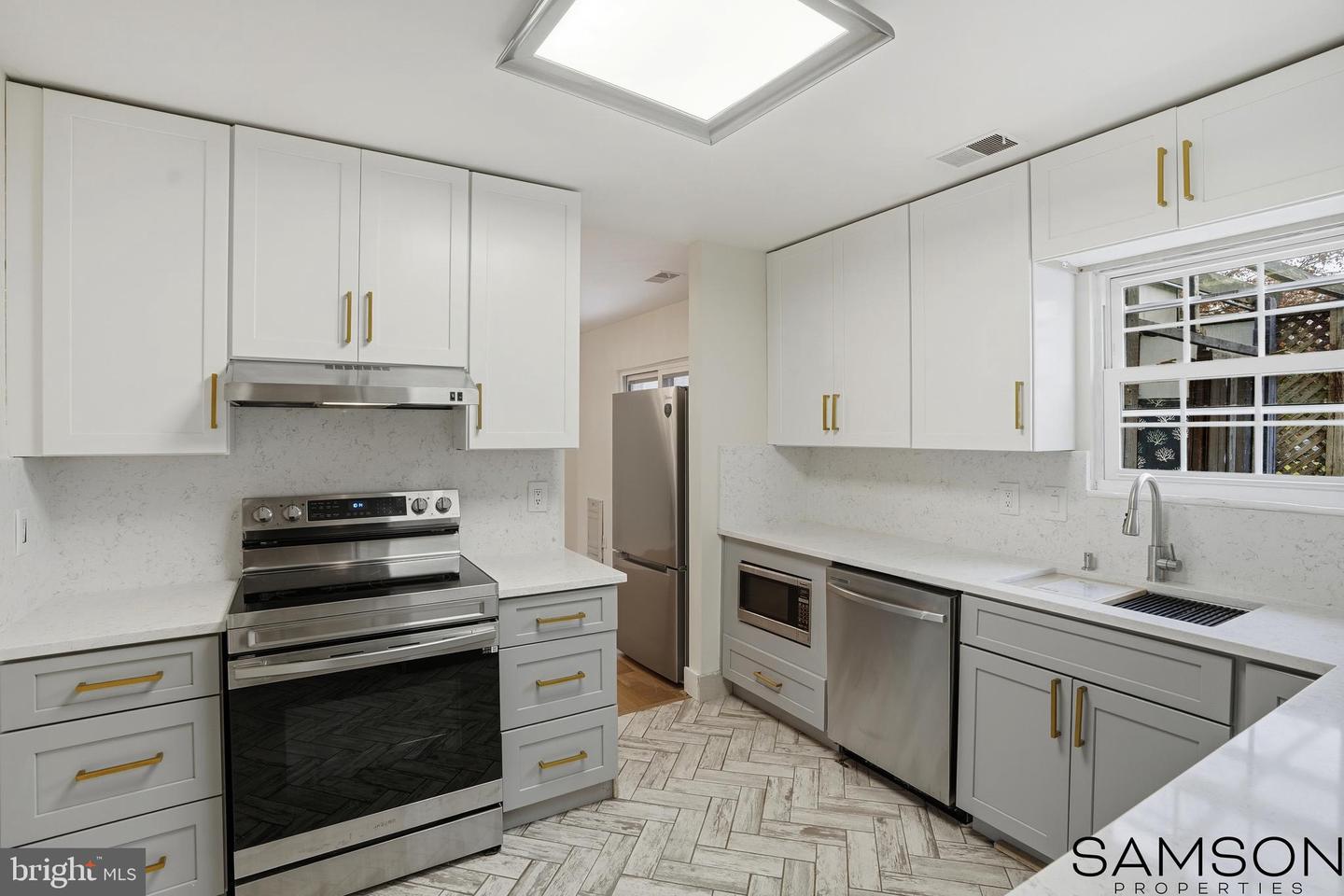 13505 COATES LN, HERNDON, Virginia 20171, 3 Bedrooms Bedrooms, ,2 BathroomsBathrooms,Residential,For sale,13505 COATES LN,VAFX2280298 MLS # VAFX2280298 13505 COATES LN, HERNDON, Virginia 20171, 3 Bedrooms Bedrooms, ,2 BathroomsBathrooms,Residential,For sale,13505 COATES LN,VAFX2280298 MLS # VAFX2280298