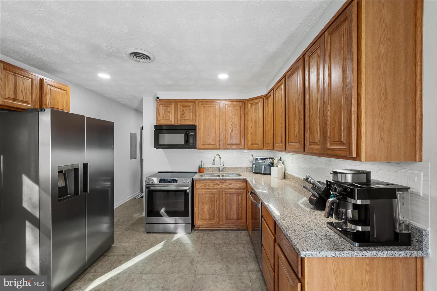 557 ASH ST, STRASBURG, Virginia 22657, 3 Bedrooms Bedrooms, ,1 BathroomBathrooms,Residential,For sale,557 ASH ST,VASH2013108 MLS # VASH2013108