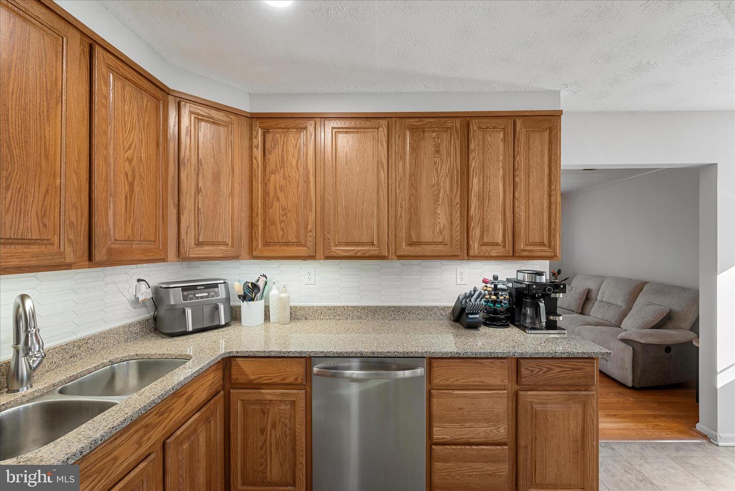 557 ASH ST, STRASBURG, Virginia 22657, 3 Bedrooms Bedrooms, ,1 BathroomBathrooms,Residential,For sale,557 ASH ST,VASH2013108 MLS # VASH2013108