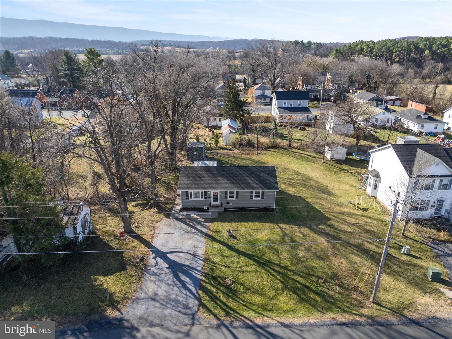 557 ASH ST, STRASBURG, Virginia 22657, 3 Bedrooms Bedrooms, ,1 BathroomBathrooms,Residential,For sale,557 ASH ST,VASH2013108 MLS # VASH2013108