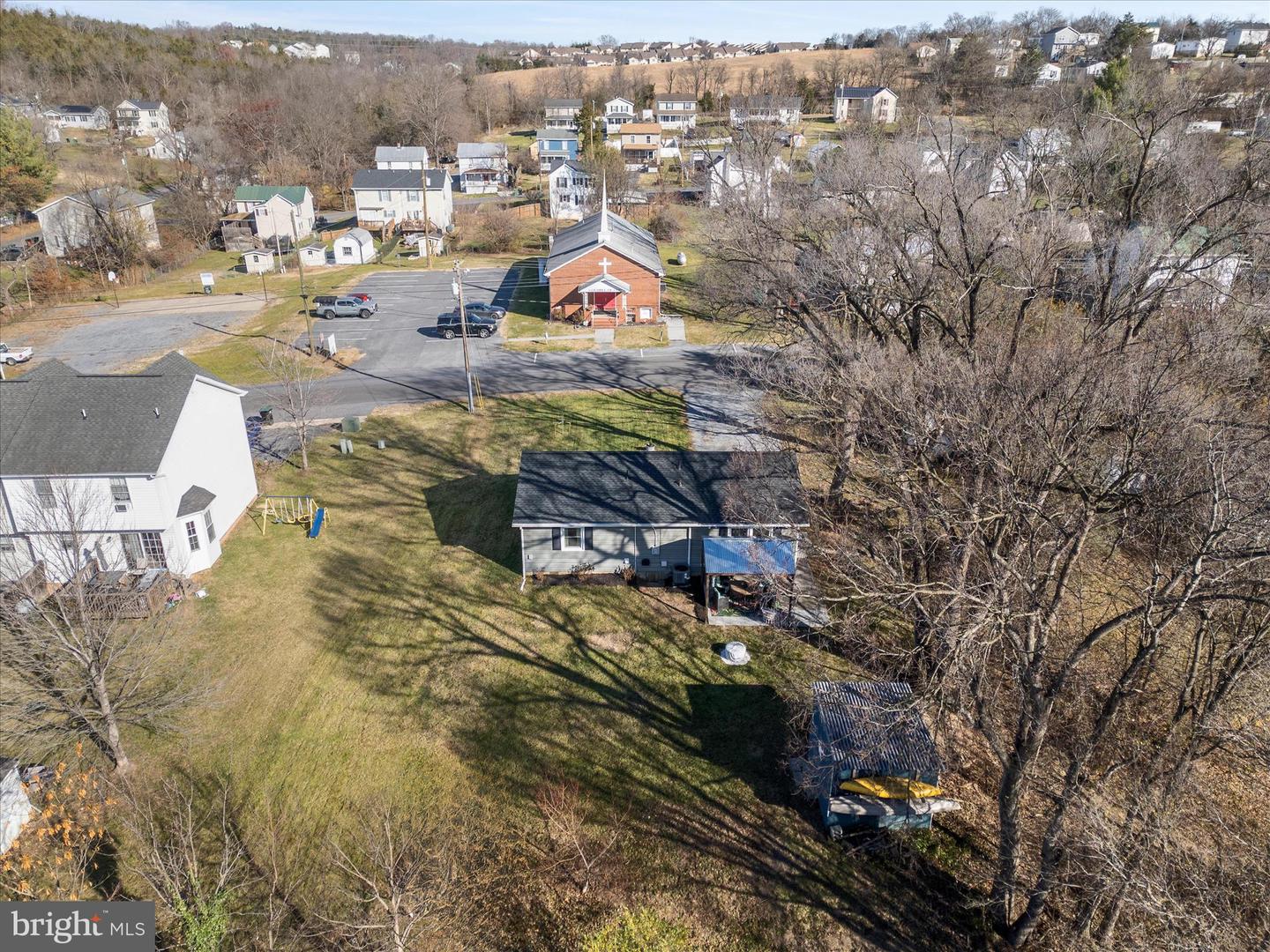 557 ASH ST, STRASBURG, Virginia 22657, 3 Bedrooms Bedrooms, ,1 BathroomBathrooms,Residential,For sale,557 ASH ST,VASH2013108 MLS # VASH2013108