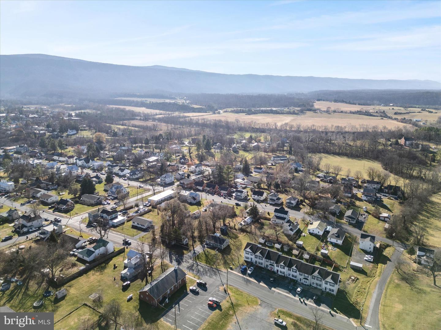 557 ASH ST, STRASBURG, Virginia 22657, 3 Bedrooms Bedrooms, ,1 BathroomBathrooms,Residential,For sale,557 ASH ST,VASH2013108 MLS # VASH2013108