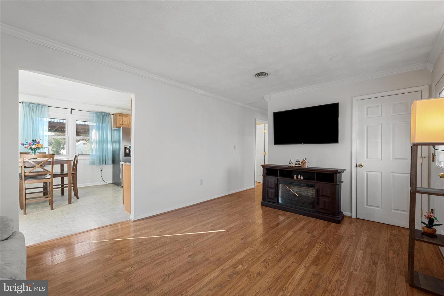 557 ASH ST, STRASBURG, Virginia 22657, 3 Bedrooms Bedrooms, ,1 BathroomBathrooms,Residential,For sale,557 ASH ST,VASH2013108 MLS # VASH2013108