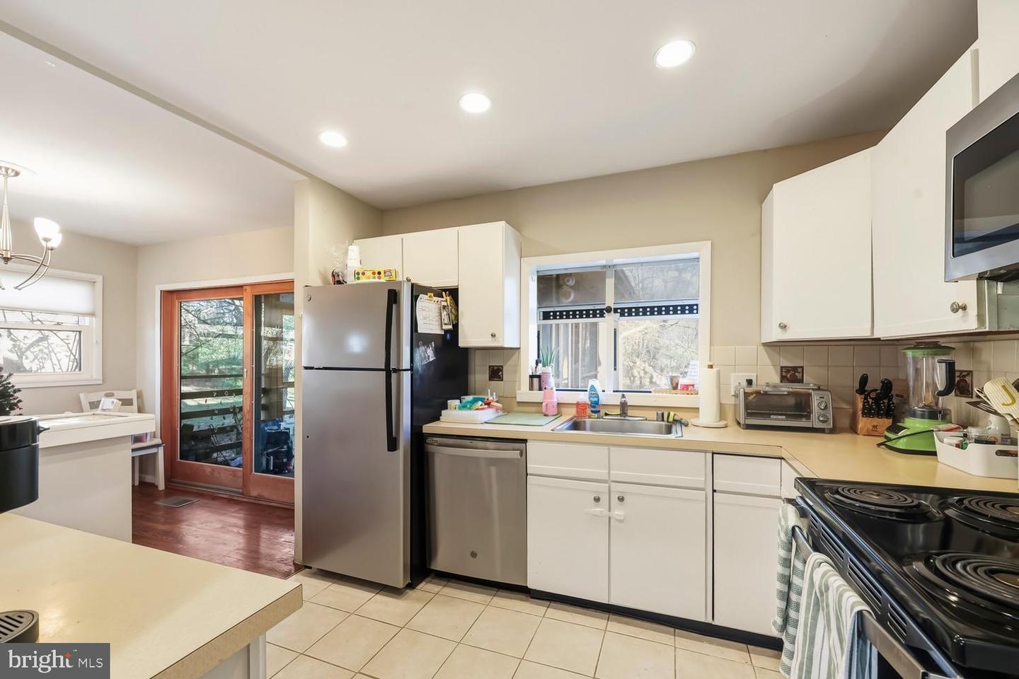 1105 WESTBRIAR CT NE, VIENNA, Virginia 22180, 3 Bedrooms Bedrooms, ,2 BathroomsBathrooms,Residential,For sale,1105 WESTBRIAR CT NE,VAFX2280466 MLS # VAFX2280466