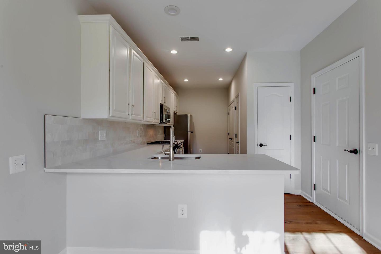 1981 PENFOLD CT, WOODBRIDGE, Virginia 22192, 2 Bedrooms Bedrooms, 8 Rooms Rooms,2 BathroomsBathrooms,Residential,For sale,1981 PENFOLD CT,VAPW2108386 MLS # VAPW2108386