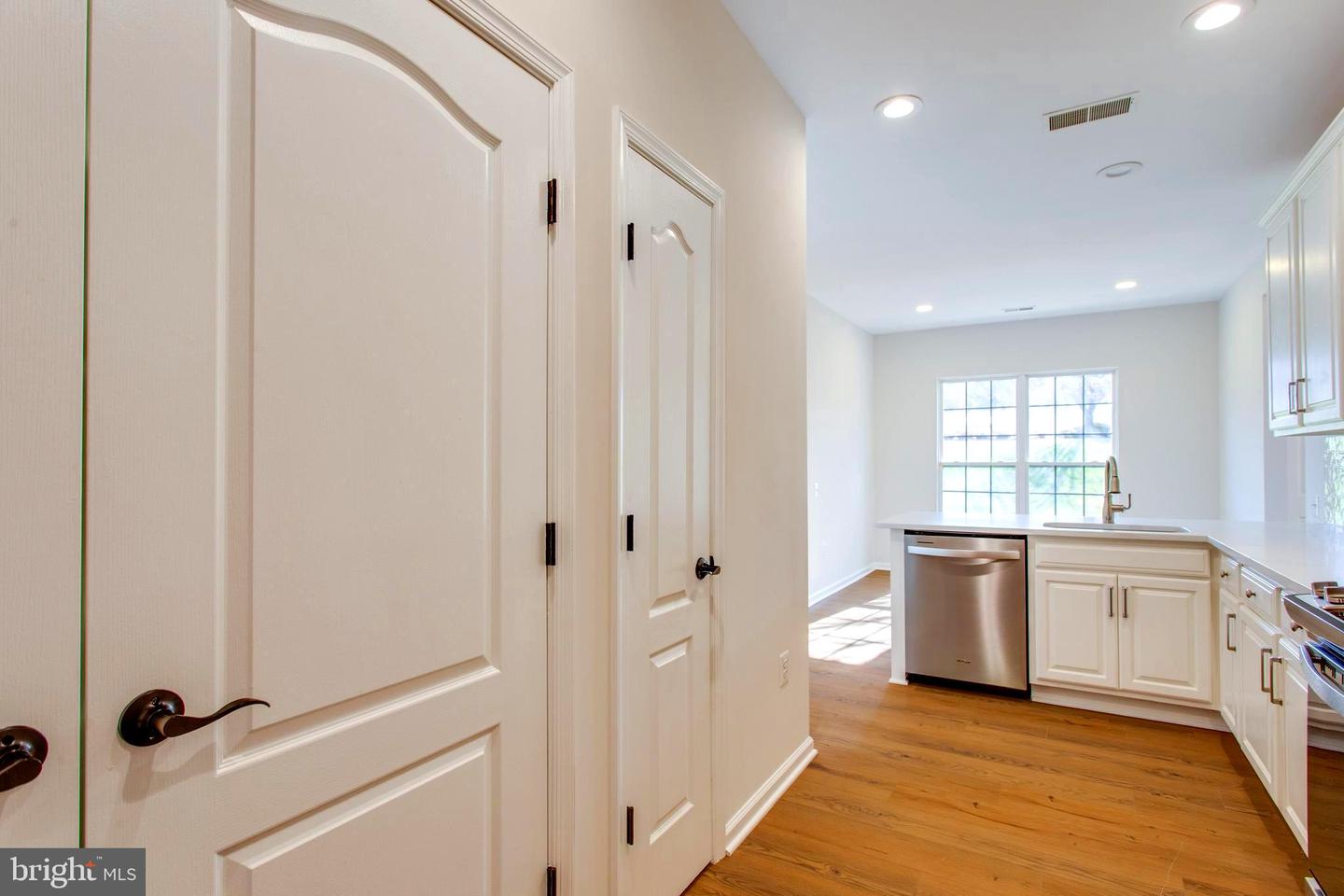 1981 PENFOLD CT, WOODBRIDGE, Virginia 22192, 2 Bedrooms Bedrooms, 8 Rooms Rooms,2 BathroomsBathrooms,Residential,For sale,1981 PENFOLD CT,VAPW2108386 MLS # VAPW2108386