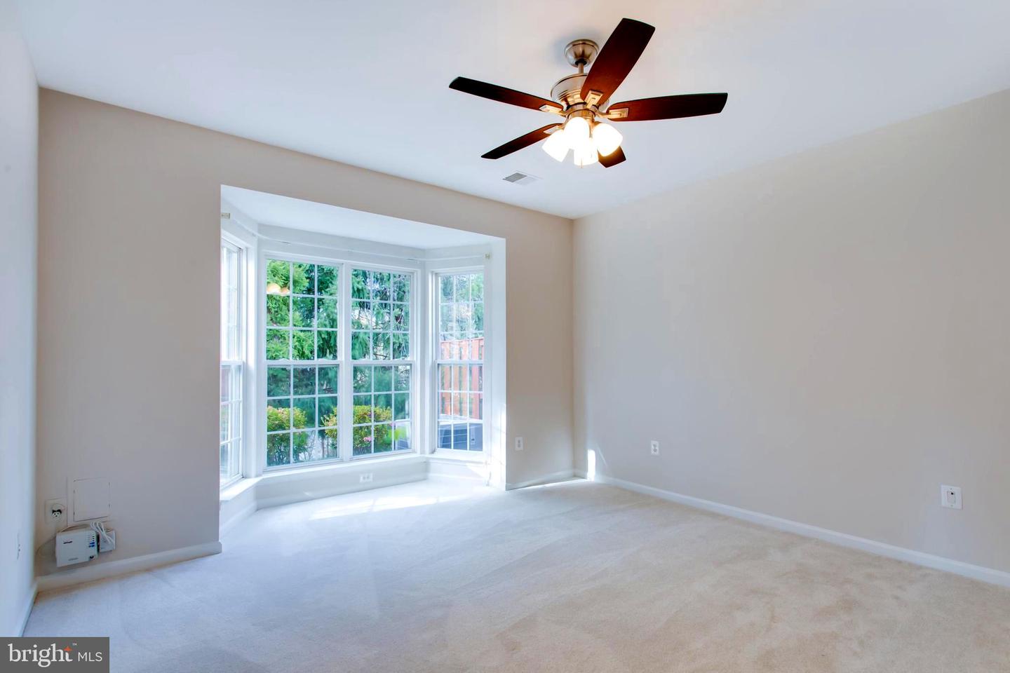 1981 PENFOLD CT, WOODBRIDGE, Virginia 22192, 2 Bedrooms Bedrooms, 8 Rooms Rooms,2 BathroomsBathrooms,Residential,For sale,1981 PENFOLD CT,VAPW2108386 MLS # VAPW2108386