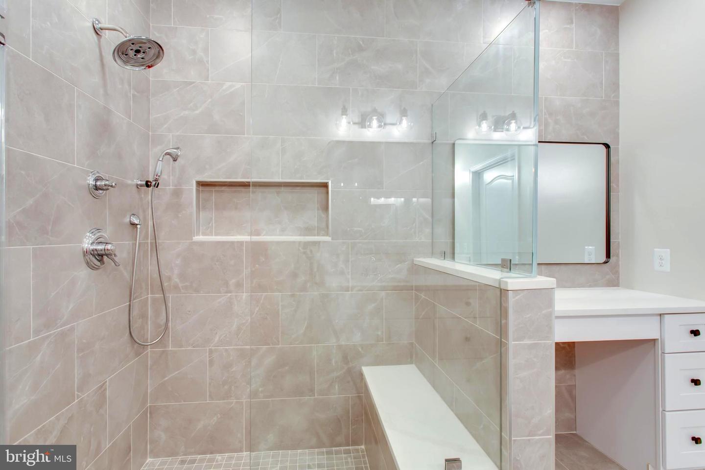 1981 PENFOLD CT, WOODBRIDGE, Virginia 22192, 2 Bedrooms Bedrooms, 8 Rooms Rooms,2 BathroomsBathrooms,Residential,For sale,1981 PENFOLD CT,VAPW2108386 MLS # VAPW2108386