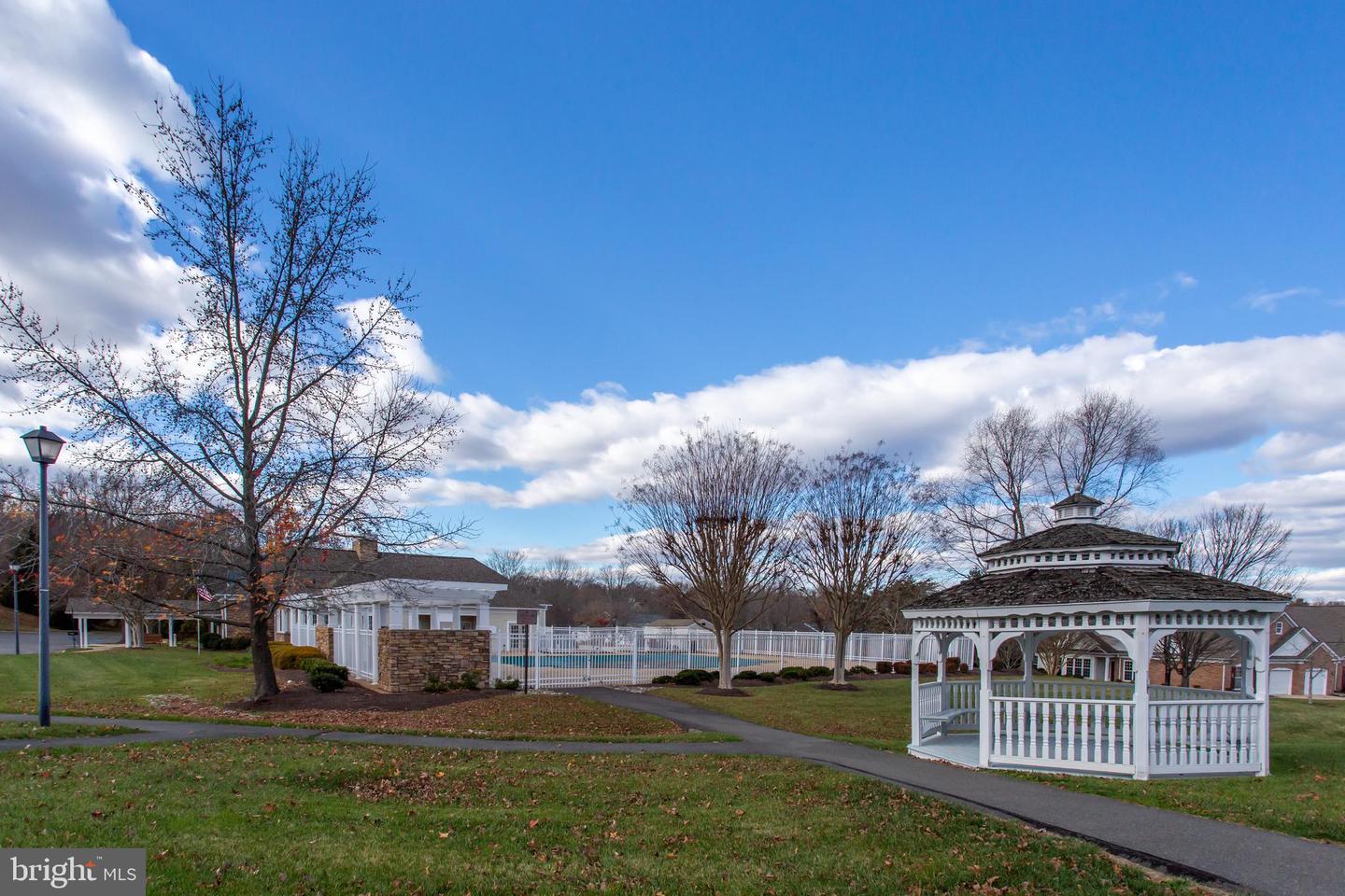 1981 PENFOLD CT, WOODBRIDGE, Virginia 22192, 2 Bedrooms Bedrooms, 8 Rooms Rooms,2 BathroomsBathrooms,Residential,For sale,1981 PENFOLD CT,VAPW2108386 MLS # VAPW2108386