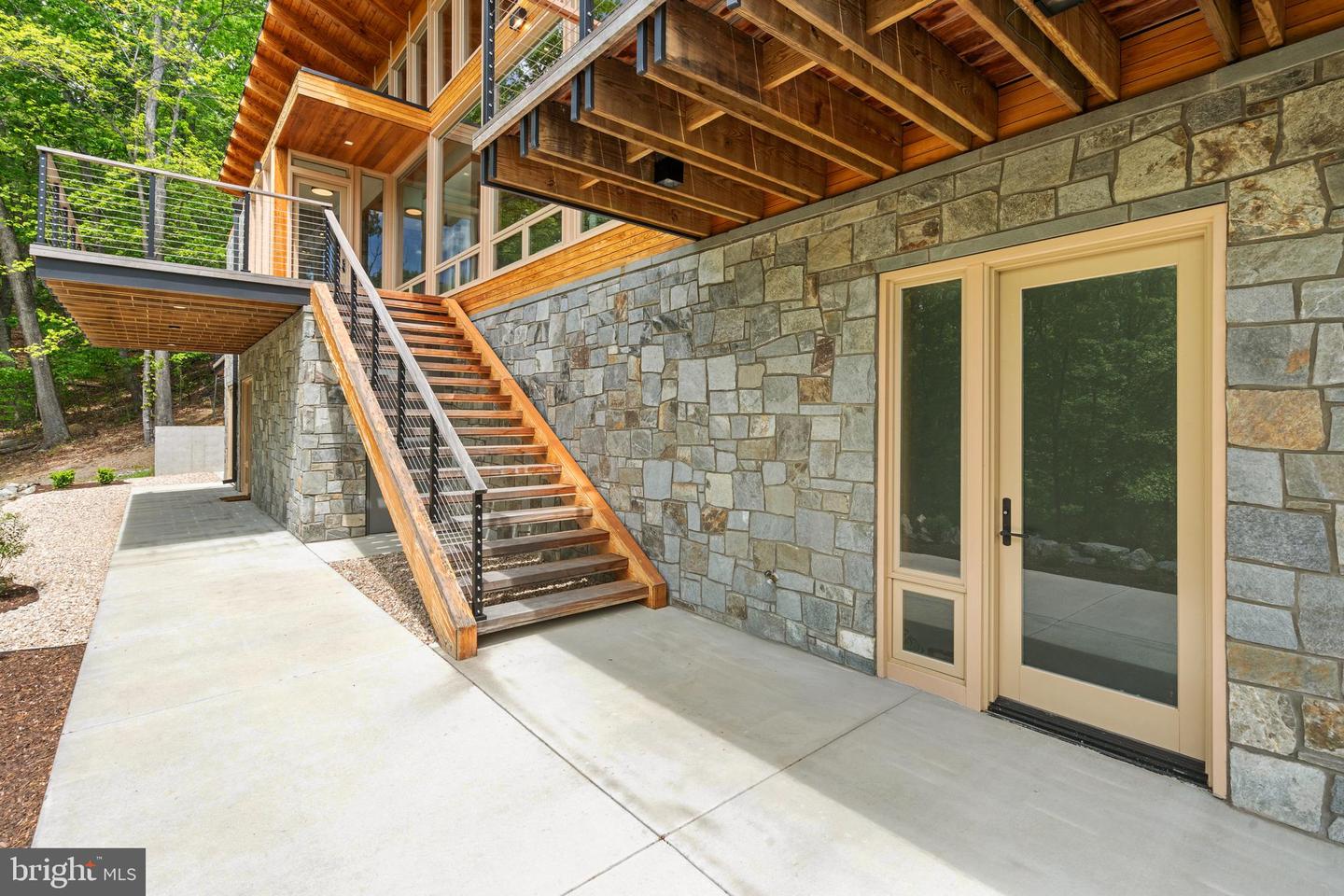 559 BESSIE BELL MOUNTAIN RD, CASTLETON, Virginia 22716, 3 Bedrooms Bedrooms, ,2 BathroomsBathrooms,Residential,For sale,559 BESSIE BELL MOUNTAIN RD,VARP2002080 MLS # VARP2002080