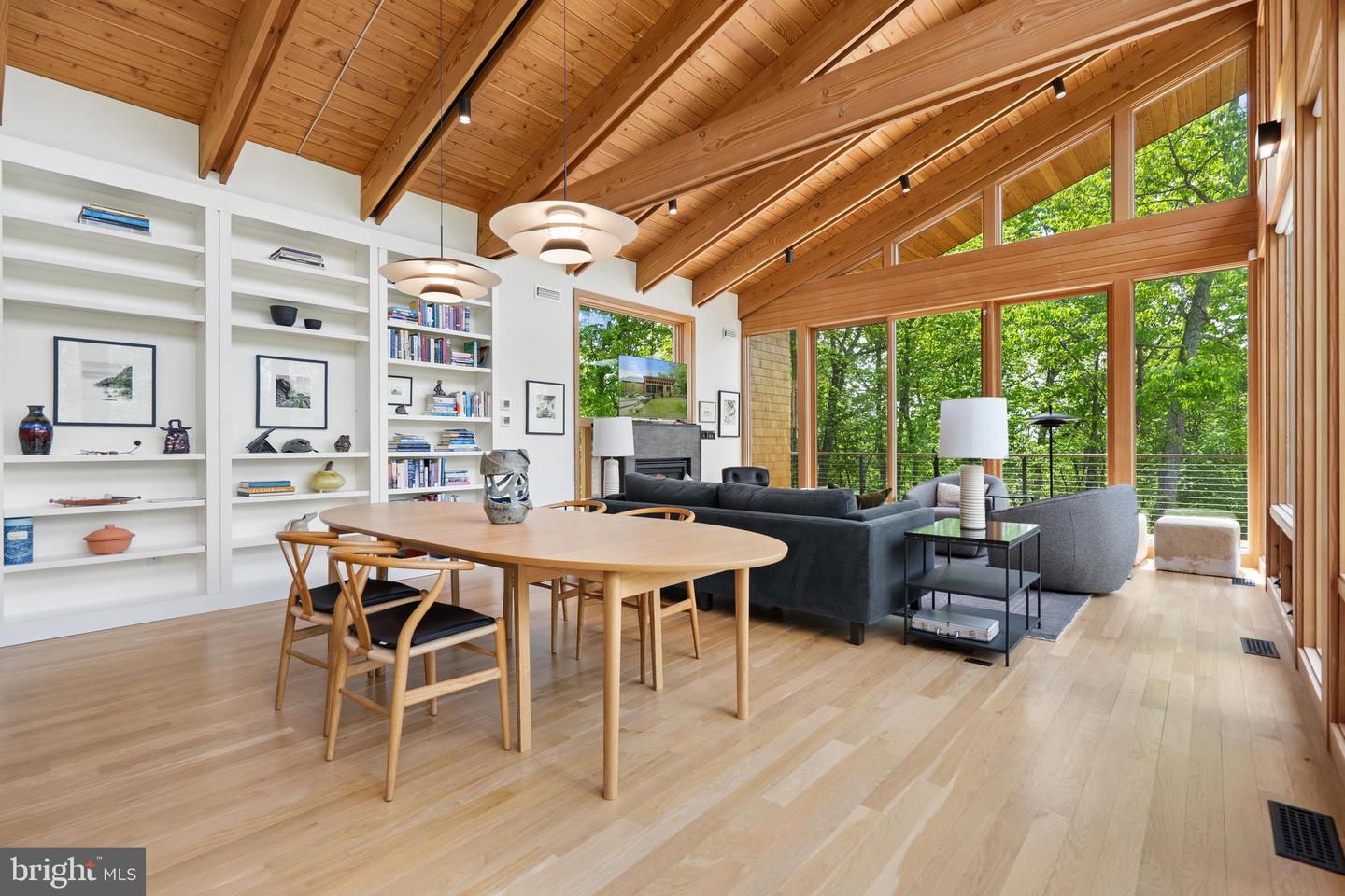 559 BESSIE BELL MOUNTAIN RD, CASTLETON, Virginia 22716, 3 Bedrooms Bedrooms, ,2 BathroomsBathrooms,Residential,For sale,559 BESSIE BELL MOUNTAIN RD,VARP2002080 MLS # VARP2002080