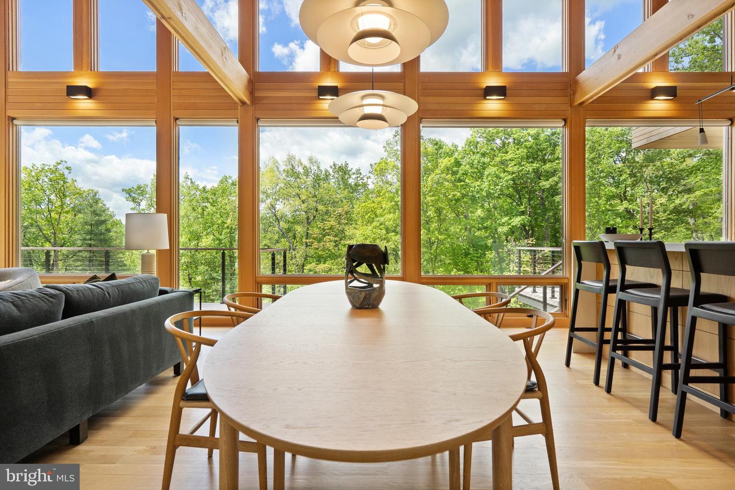 559 BESSIE BELL MOUNTAIN RD, CASTLETON, Virginia 22716, 3 Bedrooms Bedrooms, ,2 BathroomsBathrooms,Residential,For sale,559 BESSIE BELL MOUNTAIN RD,VARP2002080 MLS # VARP2002080