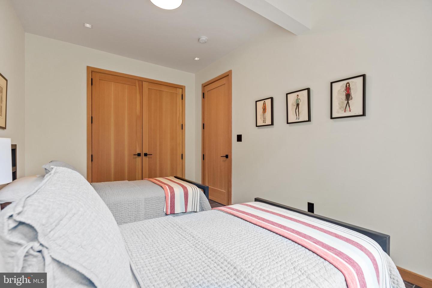 559 BESSIE BELL MOUNTAIN RD, CASTLETON, Virginia 22716, 3 Bedrooms Bedrooms, ,2 BathroomsBathrooms,Residential,For sale,559 BESSIE BELL MOUNTAIN RD,VARP2002080 MLS # VARP2002080