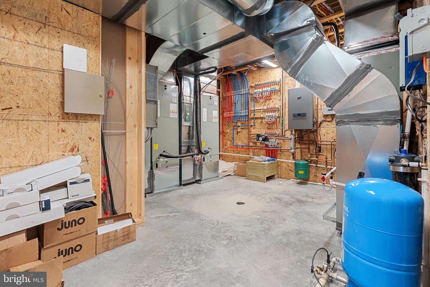 559 BESSIE BELL MOUNTAIN RD, CASTLETON, Virginia 22716, 3 Bedrooms Bedrooms, ,2 BathroomsBathrooms,Residential,For sale,559 BESSIE BELL MOUNTAIN RD,VARP2002080 MLS # VARP2002080