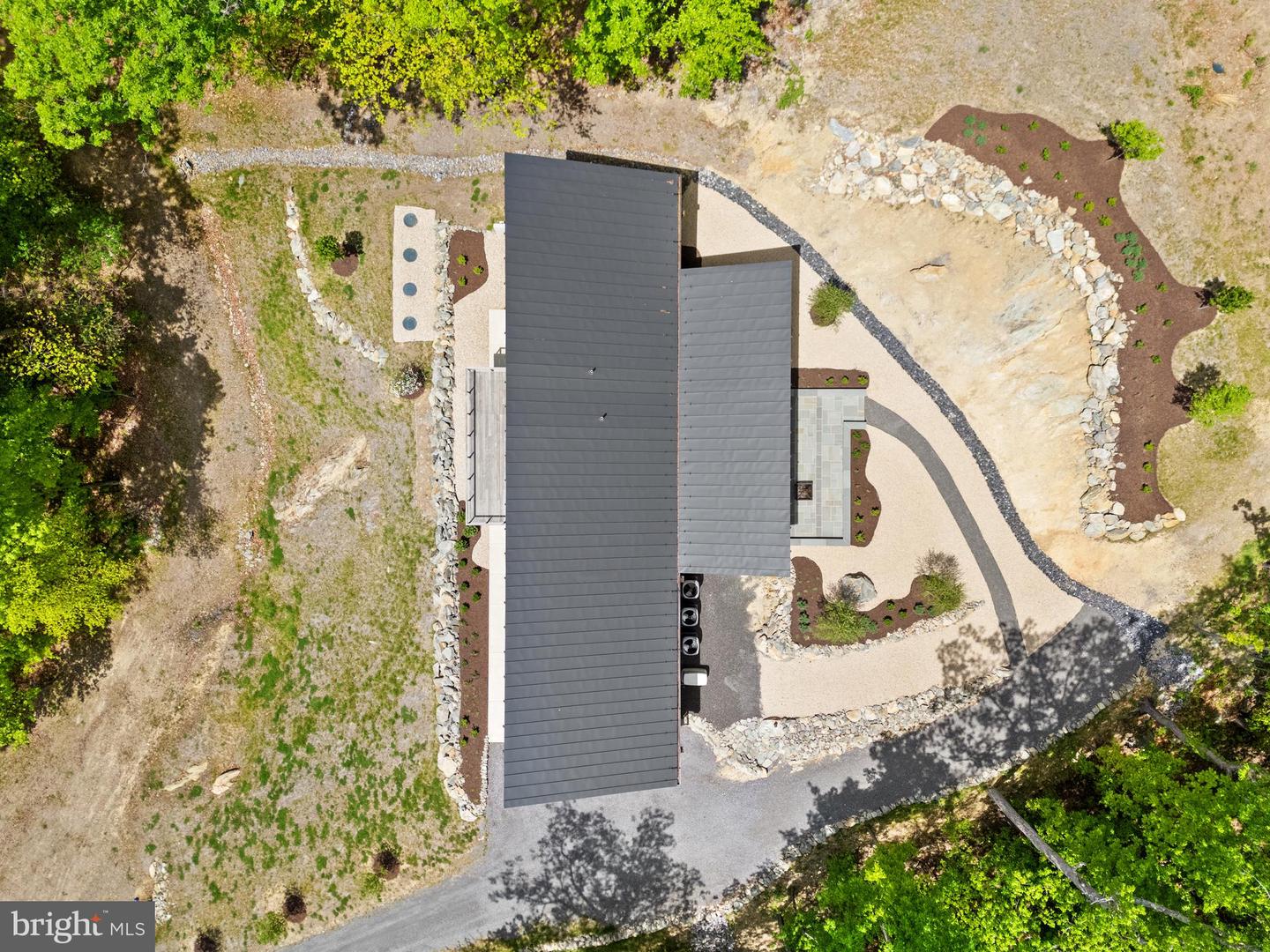 559 BESSIE BELL MOUNTAIN RD, CASTLETON, Virginia 22716, 3 Bedrooms Bedrooms, ,2 BathroomsBathrooms,Residential,For sale,559 BESSIE BELL MOUNTAIN RD,VARP2002080 MLS # VARP2002080