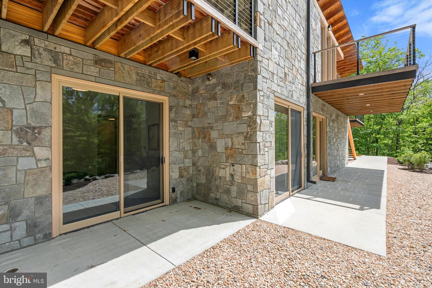 559 BESSIE BELL MOUNTAIN RD, CASTLETON, Virginia 22716, 3 Bedrooms Bedrooms, ,2 BathroomsBathrooms,Residential,For sale,559 BESSIE BELL MOUNTAIN RD,VARP2002080 MLS # VARP2002080