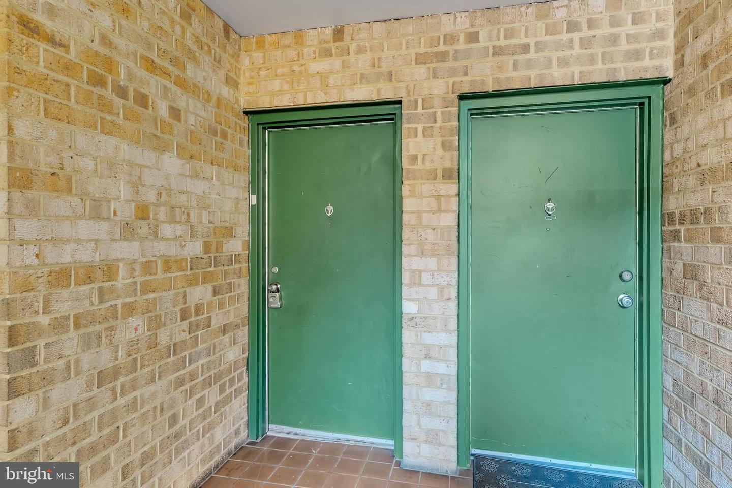 523 N ARMISTEAD ST #102, ALEXANDRIA, Virginia 22312, 2 Bedrooms Bedrooms, ,1 BathroomBathrooms,Residential,For sale,523 N ARMISTEAD ST #102,VAAX2046206 MLS # VAAX2046206