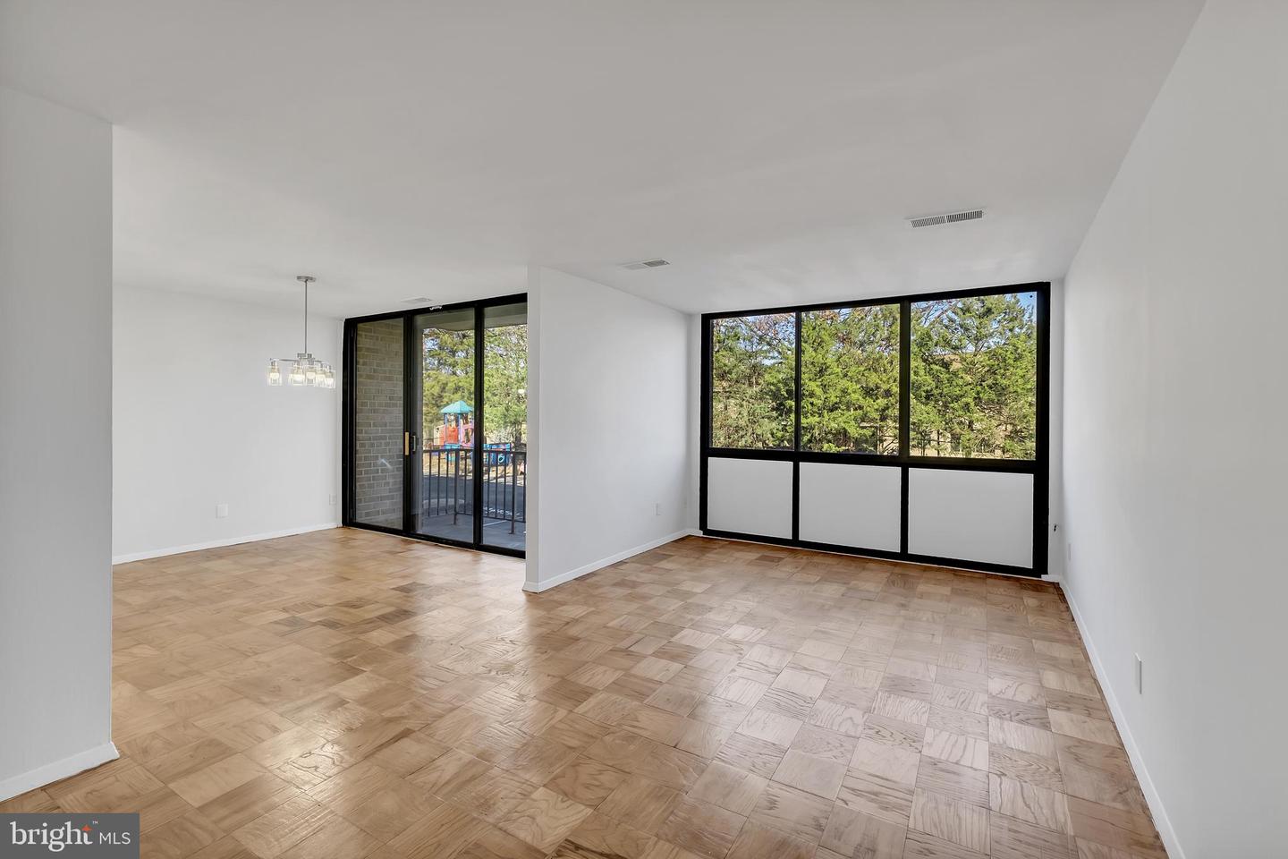 523 N ARMISTEAD ST #102, ALEXANDRIA, Virginia 22312, 2 Bedrooms Bedrooms, ,1 BathroomBathrooms,Residential,For sale,523 N ARMISTEAD ST #102,VAAX2046206 MLS # VAAX2046206