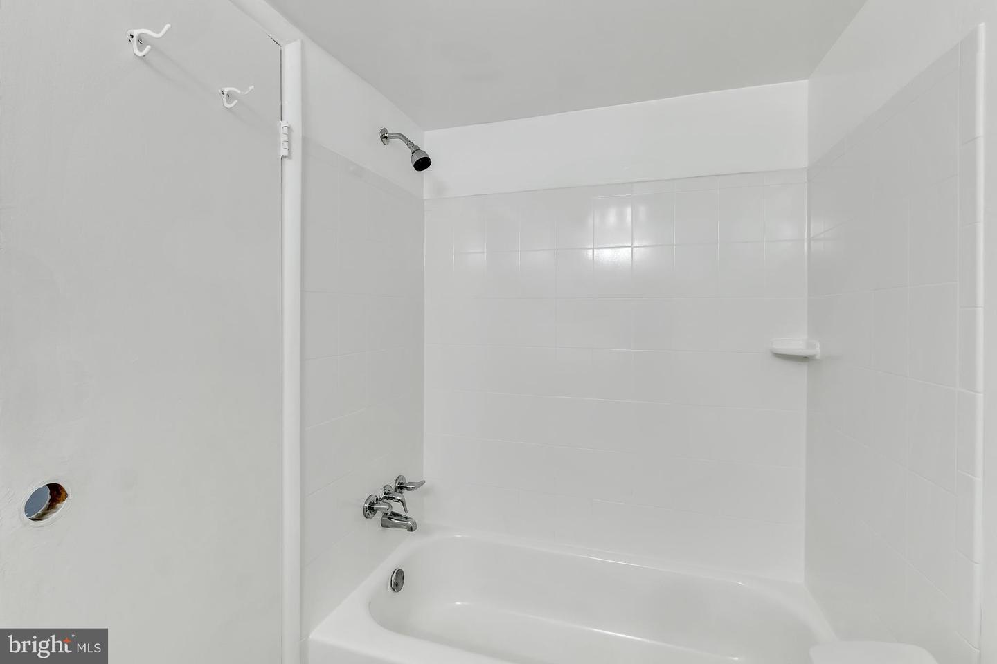 523 N ARMISTEAD ST #102, ALEXANDRIA, Virginia 22312, 2 Bedrooms Bedrooms, ,1 BathroomBathrooms,Residential,For sale,523 N ARMISTEAD ST #102,VAAX2046206 MLS # VAAX2046206