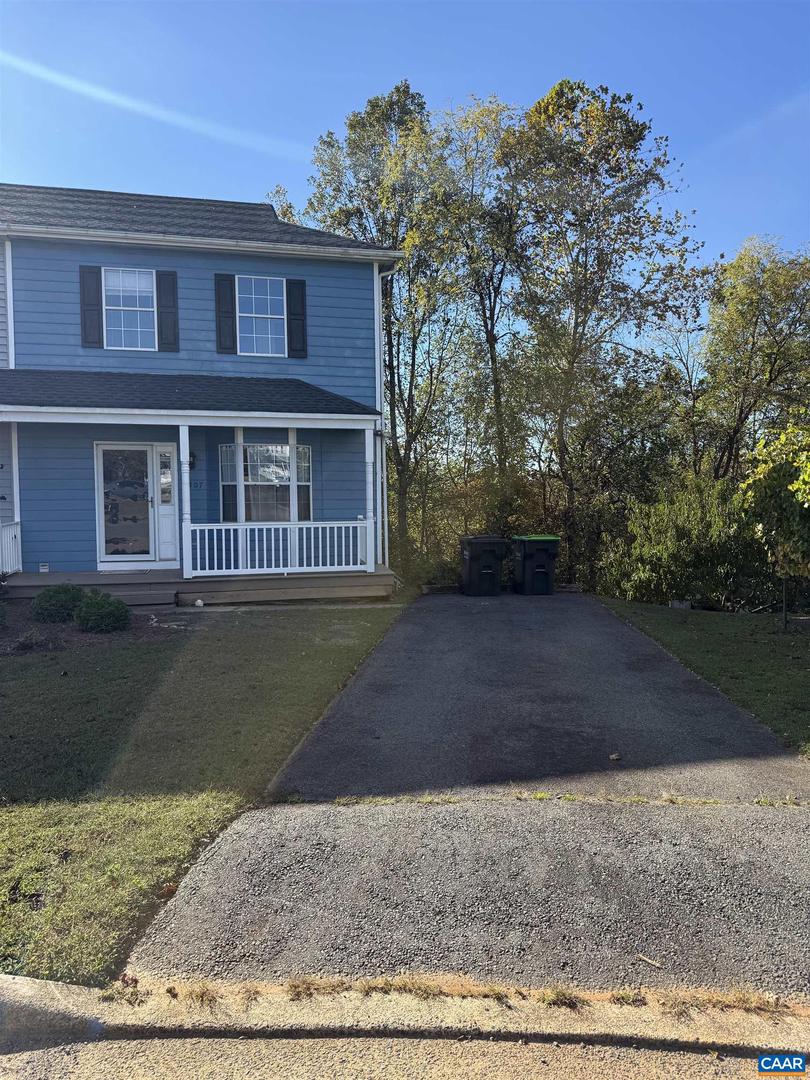 2307 FINCH CT, CHARLOTTESVILLE, Virginia 22911, 3 Bedrooms Bedrooms, ,2 BathroomsBathrooms,Residential,For sale,2307 FINCH CT,665861 MLS # 665861 2307 FINCH CT, CHARLOTTESVILLE, Virginia 22911, 3 Bedrooms Bedrooms, ,2 BathroomsBathrooms,Residential,For sale,2307 FINCH CT,665861 MLS # 665861