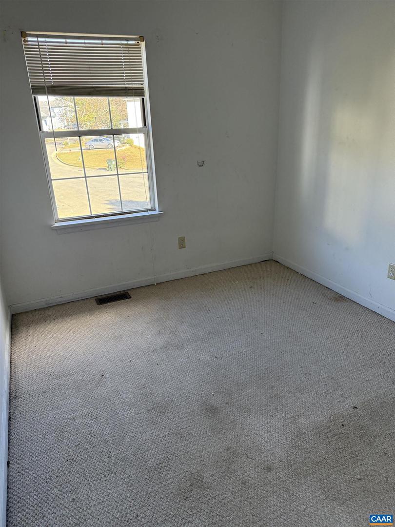 2307 FINCH CT, CHARLOTTESVILLE, Virginia 22911, 3 Bedrooms Bedrooms, ,2 BathroomsBathrooms,Residential,For sale,2307 FINCH CT,665861 MLS # 665861 2307 FINCH CT, CHARLOTTESVILLE, Virginia 22911, 3 Bedrooms Bedrooms, ,2 BathroomsBathrooms,Residential,For sale,2307 FINCH CT,665861 MLS # 665861