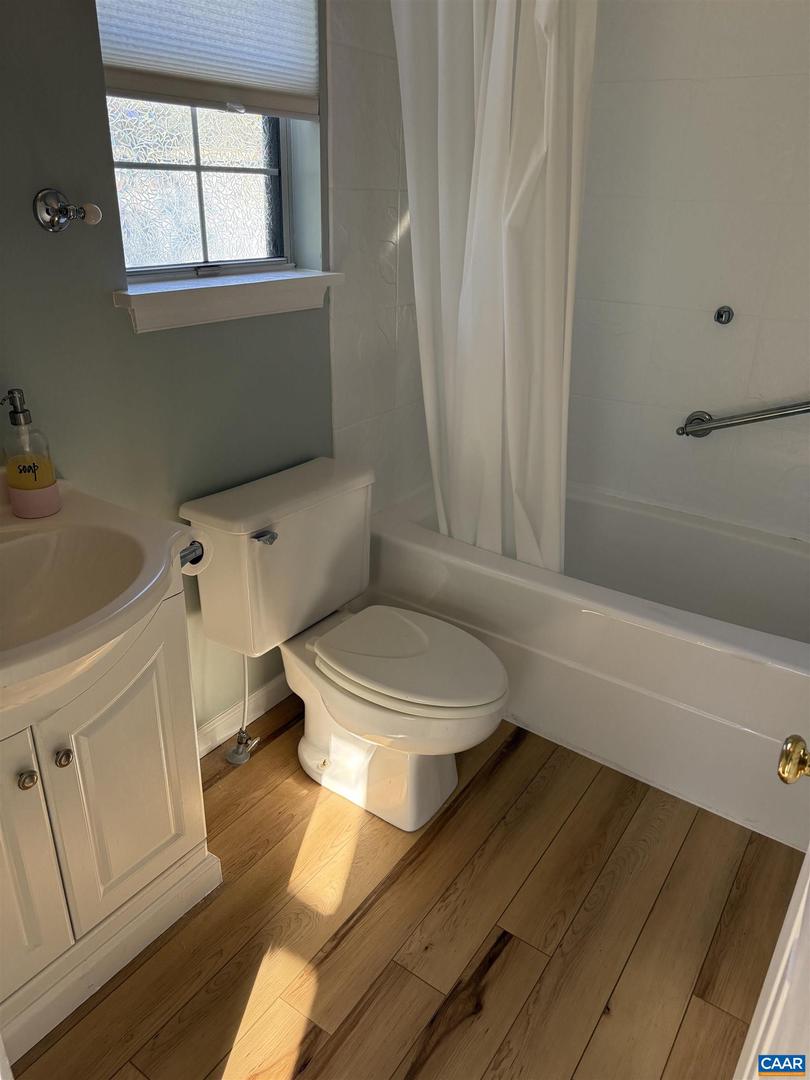 2307 FINCH CT, CHARLOTTESVILLE, Virginia 22911, 3 Bedrooms Bedrooms, ,2 BathroomsBathrooms,Residential,For sale,2307 FINCH CT,665861 MLS # 665861 2307 FINCH CT, CHARLOTTESVILLE, Virginia 22911, 3 Bedrooms Bedrooms, ,2 BathroomsBathrooms,Residential,For sale,2307 FINCH CT,665861 MLS # 665861