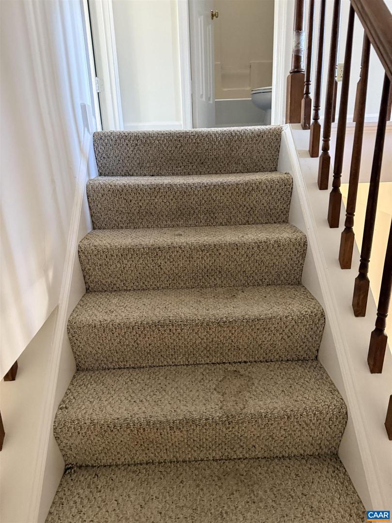 2307 FINCH CT, CHARLOTTESVILLE, Virginia 22911, 3 Bedrooms Bedrooms, ,2 BathroomsBathrooms,Residential,For sale,2307 FINCH CT,665861 MLS # 665861 2307 FINCH CT, CHARLOTTESVILLE, Virginia 22911, 3 Bedrooms Bedrooms, ,2 BathroomsBathrooms,Residential,For sale,2307 FINCH CT,665861 MLS # 665861