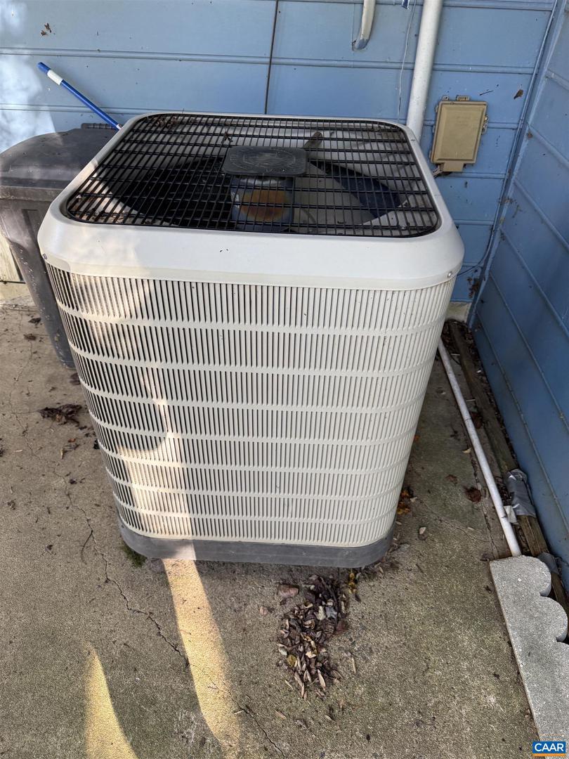 2307 FINCH CT, CHARLOTTESVILLE, Virginia 22911, 3 Bedrooms Bedrooms, ,2 BathroomsBathrooms,Residential,For sale,2307 FINCH CT,665861 MLS # 665861 2307 FINCH CT, CHARLOTTESVILLE, Virginia 22911, 3 Bedrooms Bedrooms, ,2 BathroomsBathrooms,Residential,For sale,2307 FINCH CT,665861 MLS # 665861