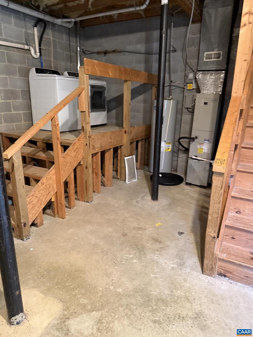 2307 FINCH CT, CHARLOTTESVILLE, Virginia 22911, 3 Bedrooms Bedrooms, ,2 BathroomsBathrooms,Residential,For sale,2307 FINCH CT,665861 MLS # 665861 2307 FINCH CT, CHARLOTTESVILLE, Virginia 22911, 3 Bedrooms Bedrooms, ,2 BathroomsBathrooms,Residential,For sale,2307 FINCH CT,665861 MLS # 665861