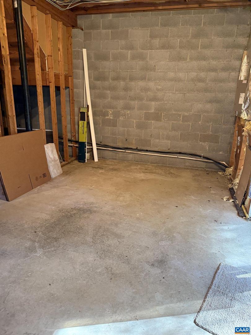 2307 FINCH CT, CHARLOTTESVILLE, Virginia 22911, 3 Bedrooms Bedrooms, ,2 BathroomsBathrooms,Residential,For sale,2307 FINCH CT,665861 MLS # 665861 2307 FINCH CT, CHARLOTTESVILLE, Virginia 22911, 3 Bedrooms Bedrooms, ,2 BathroomsBathrooms,Residential,For sale,2307 FINCH CT,665861 MLS # 665861