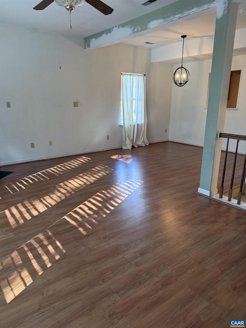 2307 FINCH CT, CHARLOTTESVILLE, Virginia 22911, 3 Bedrooms Bedrooms, ,2 BathroomsBathrooms,Residential,For sale,2307 FINCH CT,665861 MLS # 665861 2307 FINCH CT, CHARLOTTESVILLE, Virginia 22911, 3 Bedrooms Bedrooms, ,2 BathroomsBathrooms,Residential,For sale,2307 FINCH CT,665861 MLS # 665861