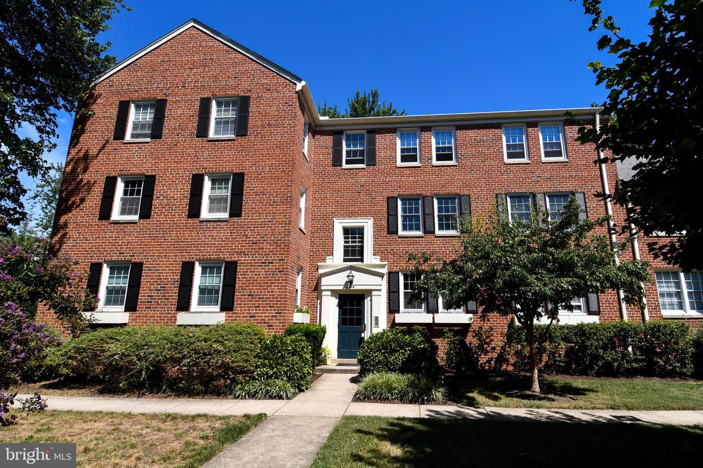 6608 POTOMAC AVE #B2, ALEXANDRIA, Virginia 22307, 2 Bedrooms Bedrooms, ,1 BathroomBathrooms,Residential,For sale,6608 POTOMAC AVE #B2,VAFX2264508 MLS # VAFX2264508