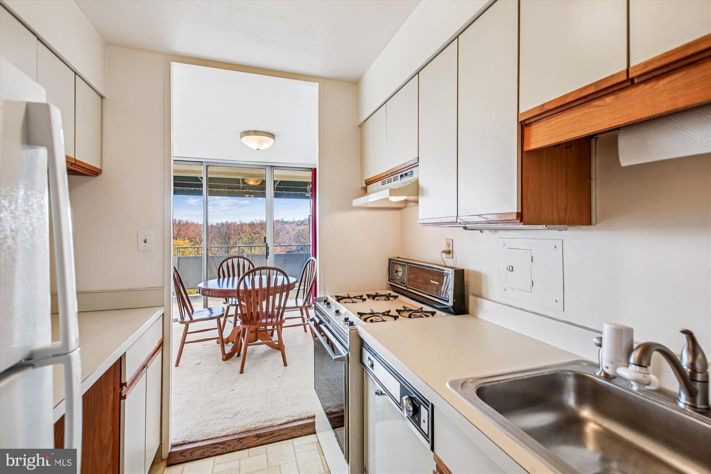 6621 WAKEFIELD DR #910, ALEXANDRIA, Virginia 22307, 1 Bedroom Bedrooms, ,1 BathroomBathrooms,Residential,For sale,6621 WAKEFIELD DR #910,VAFX2264882 MLS # VAFX2264882