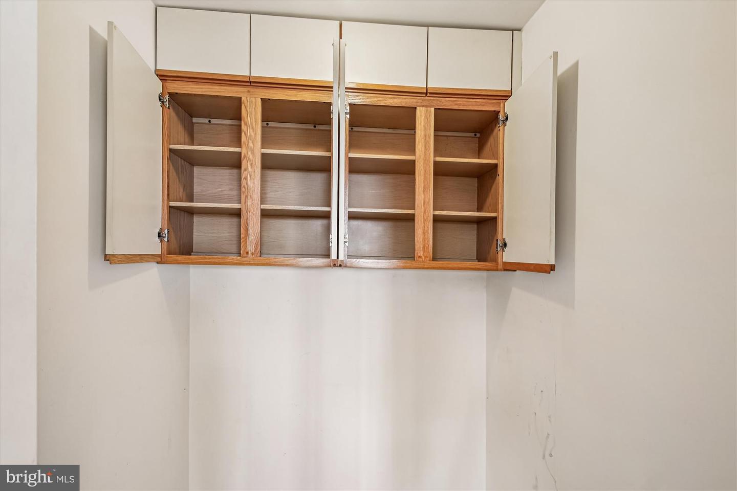 6621 WAKEFIELD DR #910, ALEXANDRIA, Virginia 22307, 1 Bedroom Bedrooms, ,1 BathroomBathrooms,Residential,For sale,6621 WAKEFIELD DR #910,VAFX2264882 MLS # VAFX2264882