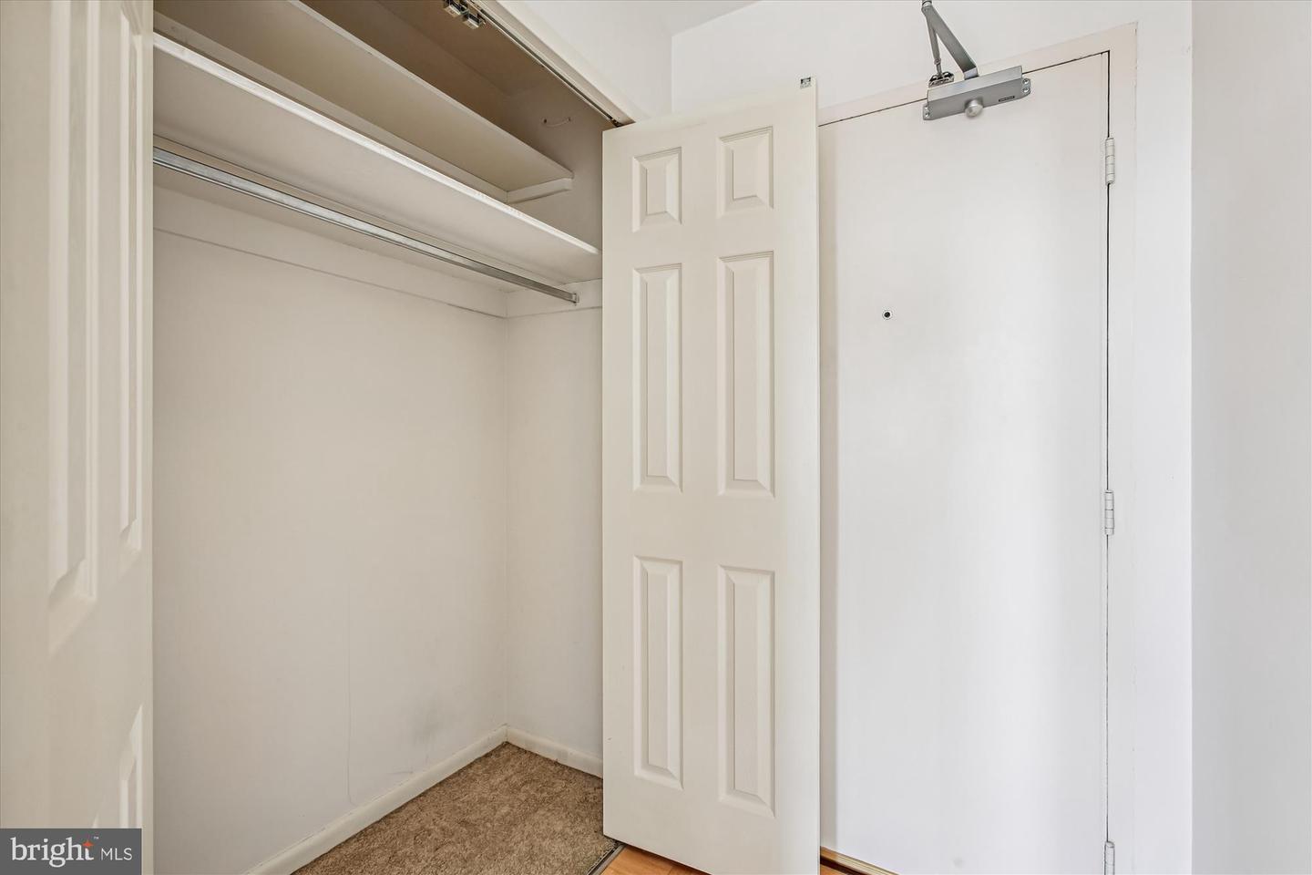 6621 WAKEFIELD DR #910, ALEXANDRIA, Virginia 22307, 1 Bedroom Bedrooms, ,1 BathroomBathrooms,Residential,For sale,6621 WAKEFIELD DR #910,VAFX2264882 MLS # VAFX2264882