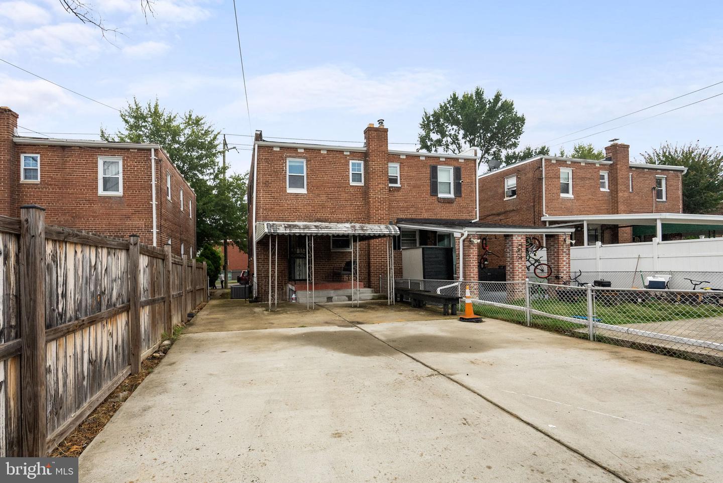 518 RIGGS RD NE, WASHINGTON, District Of Columbia 20011, 3 Bedrooms Bedrooms, ,1 BathroomBathrooms,Residential,For sale,518 RIGGS RD NE,DCDC2221646 MLS # DCDC2221646