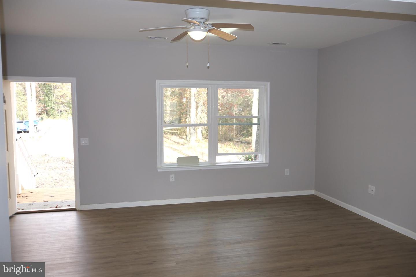 CHARLES CITY, Virginia 23030, 3 Bedrooms Bedrooms, 5 Rooms Rooms,2 BathroomsBathrooms,Residential,For sale,VACS2000058 MLS # VACS2000058