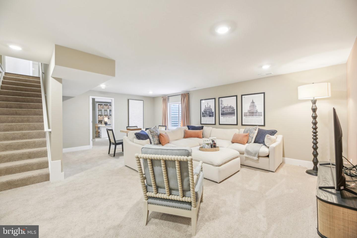 117 MASCOUTEN ST, WINCHESTER, Virginia 22602, 6 Bedrooms Bedrooms, ,4 BathroomsBathrooms,Residential,For sale,117 MASCOUTEN ST,VAFV2037950 MLS # VAFV2037950